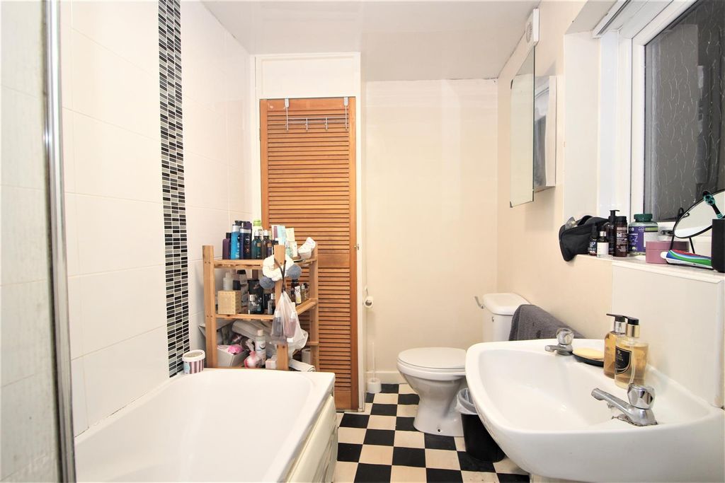 Property photo 3 of 7 Img_9995.Jpg