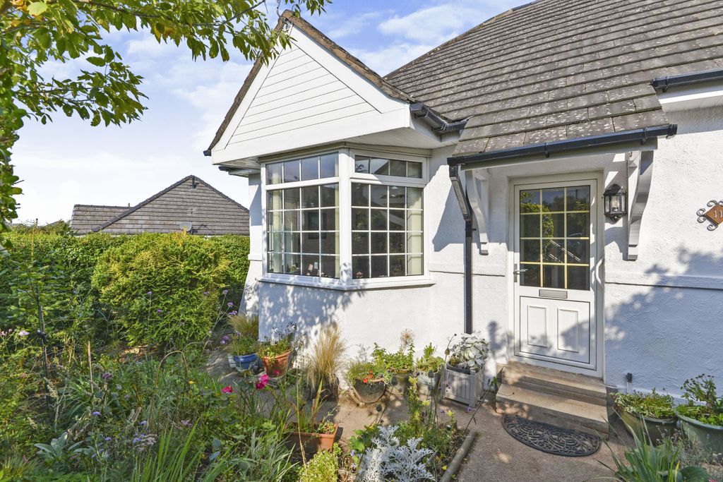 Property photo 1 of 15 External