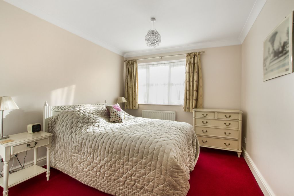 Property photo 3 of 11