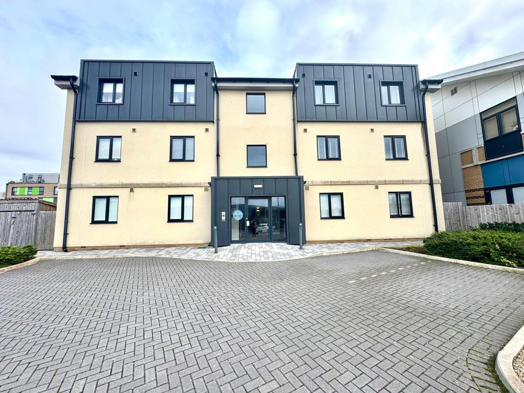 Property photo 2 of 17 Front