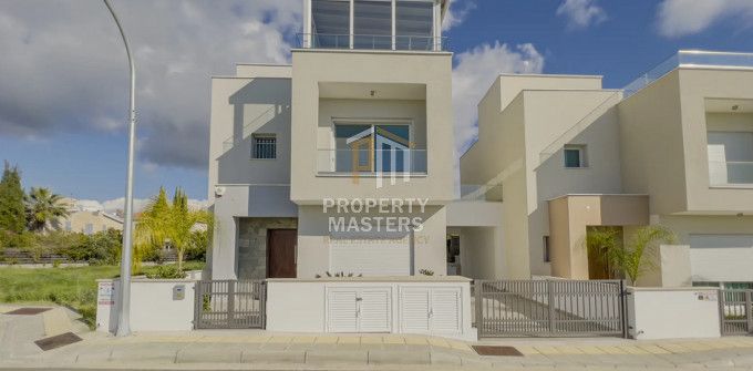 Property photo 1 of 22