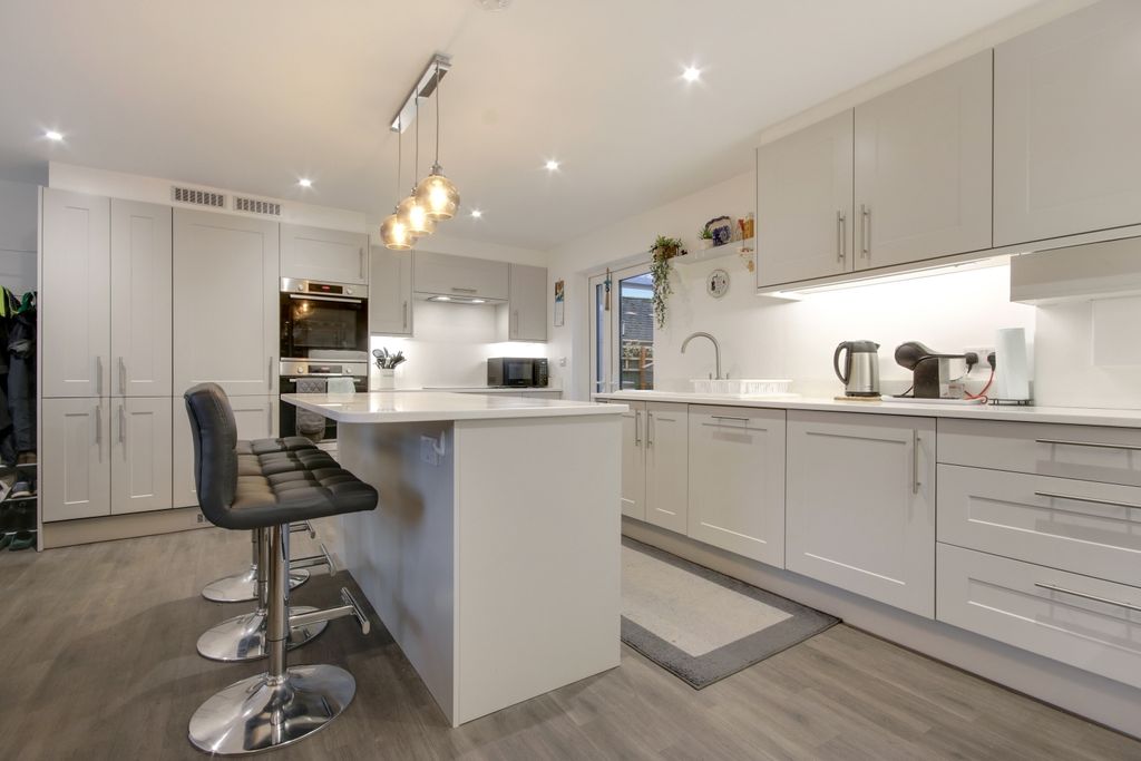 Property photo 2 of 17 Img_0024-Img_0026