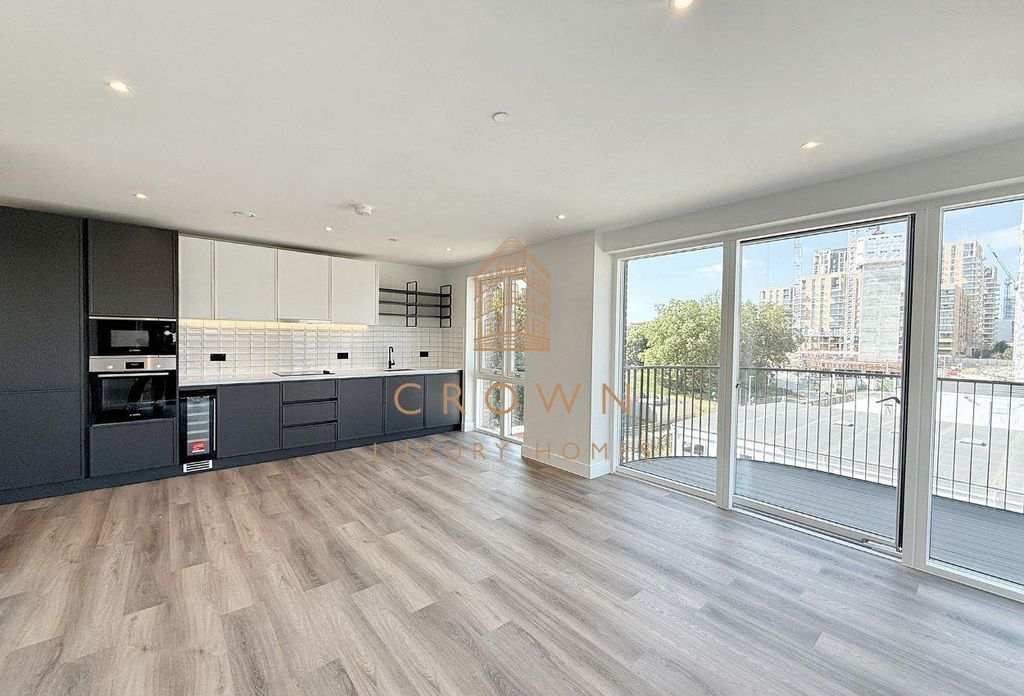 Property photo 2 of 24 Cairncross House, 30803.Jpg