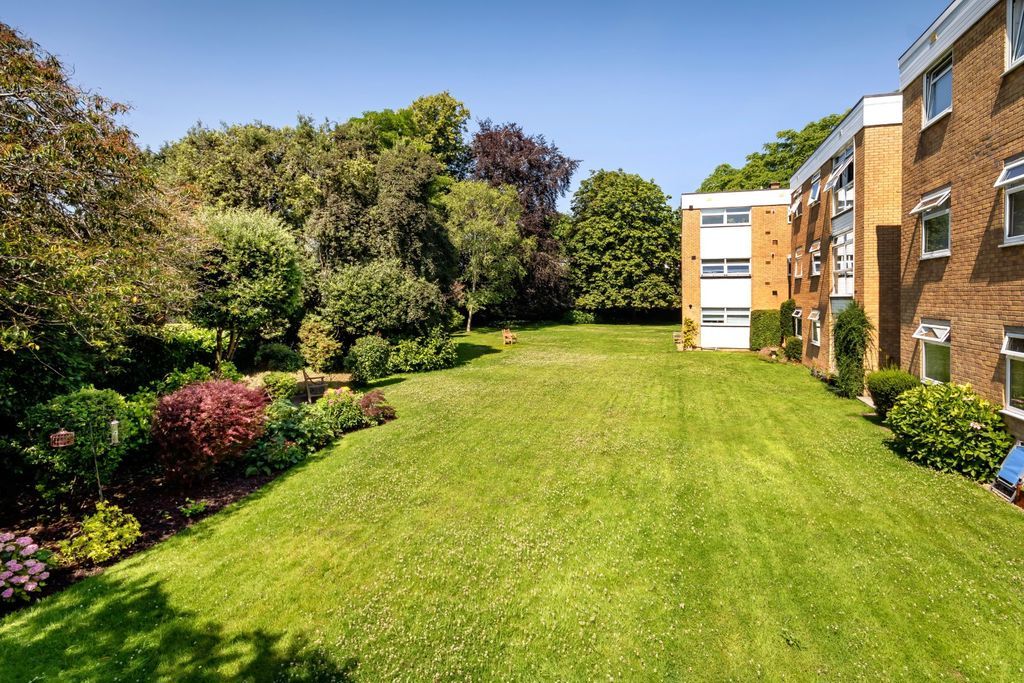 Property photo 2 of 18 External