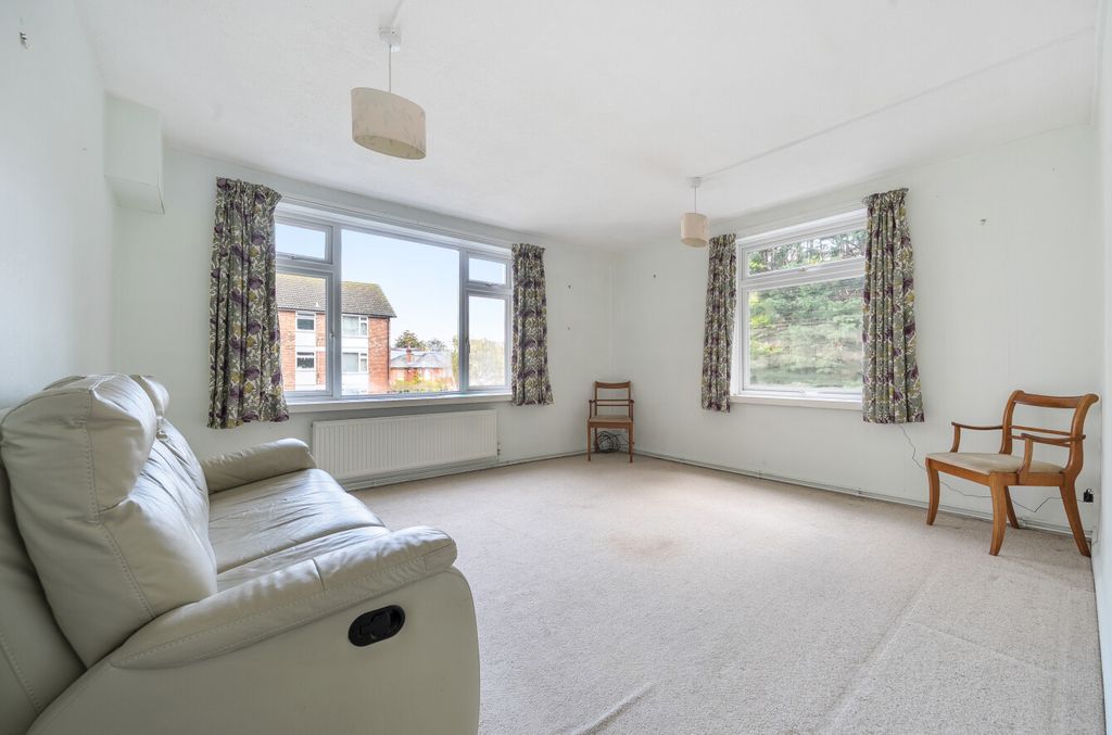 Property photo 2 of 10 1372956-25-68Fa03...