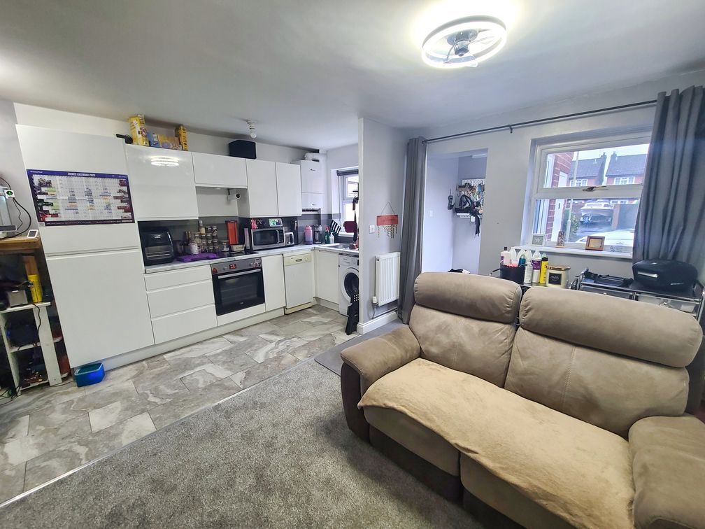 Property photo 2 of 12