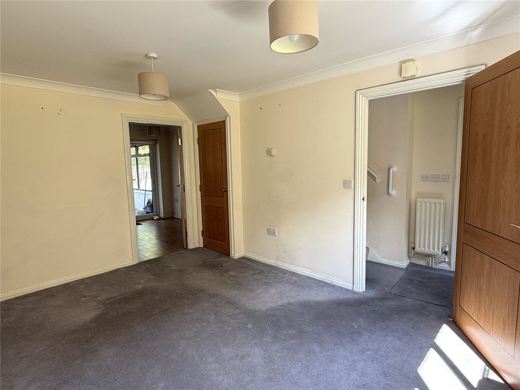 Property photo 3 of 13 Picture No. 24