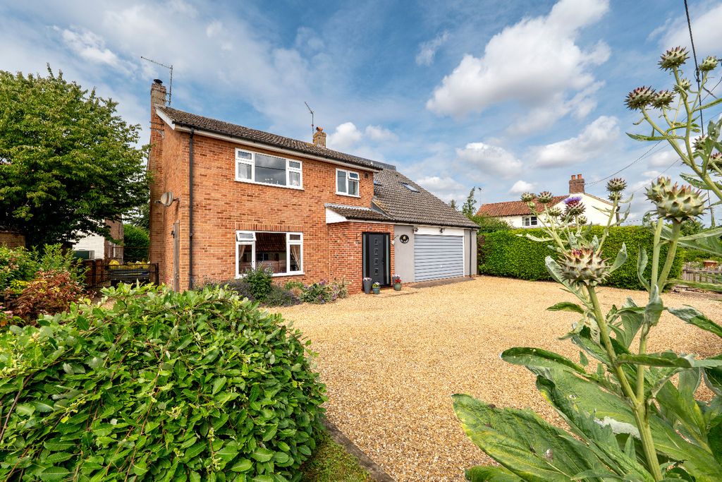 Property photo 3 of 34 2074496