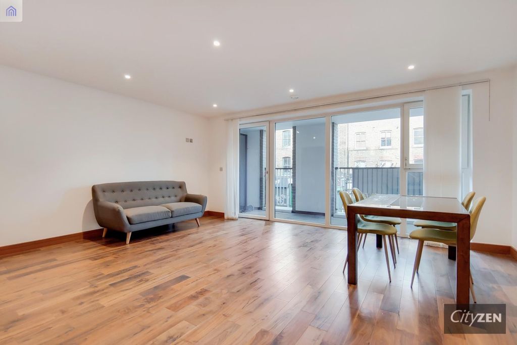 Property photo 2 of 11 Reception Room