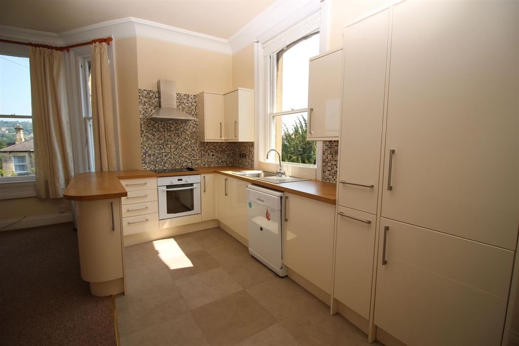 Property photo 3 of 13 Img_8216.Jpg