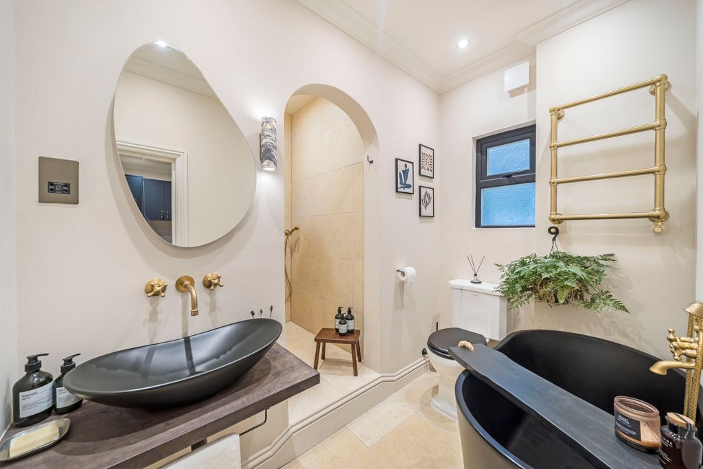 Property photo 3 of 7 Picture No. 09