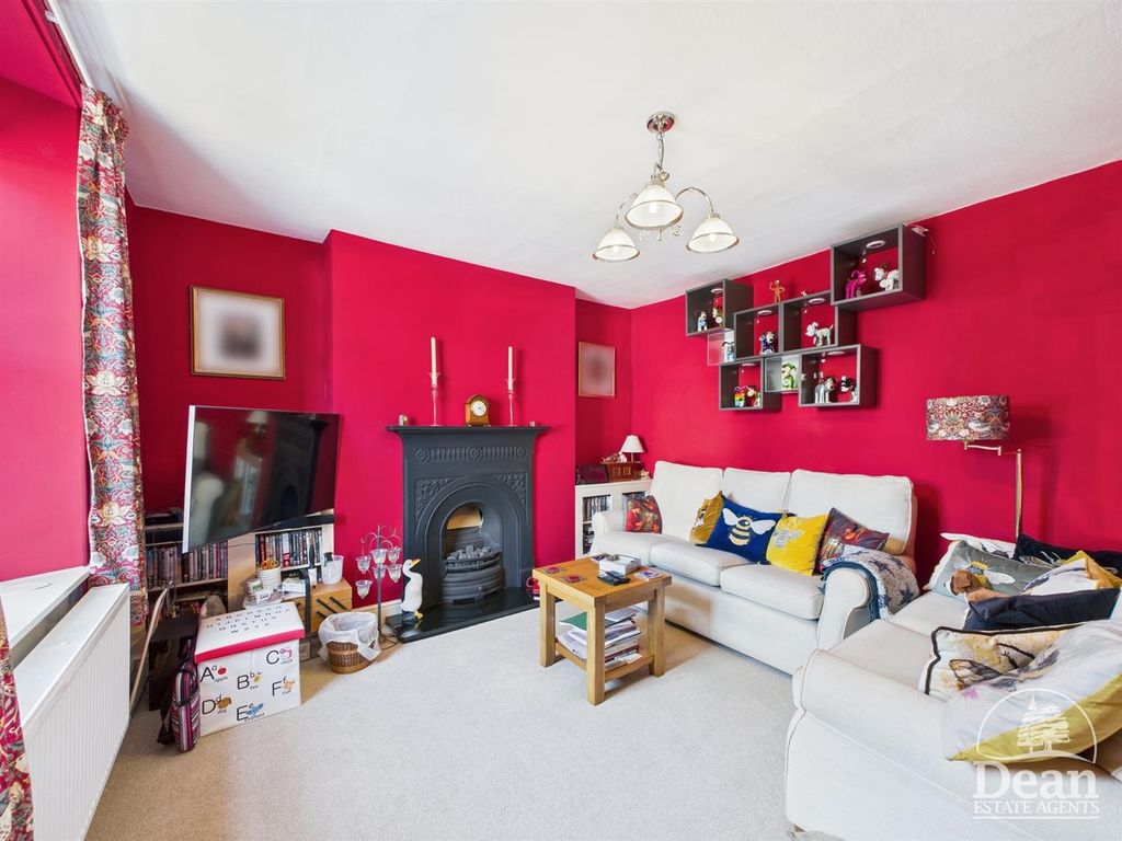 Property photo 2 of 17