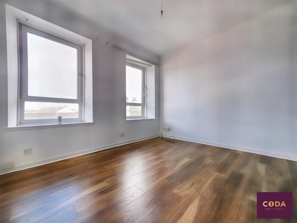 Property photo 3 of 7 P2080645.Jpg