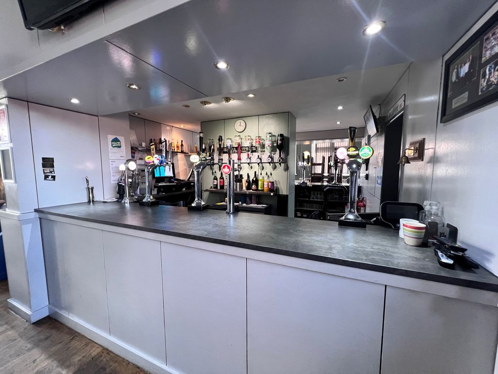 Property photo 2 of 11