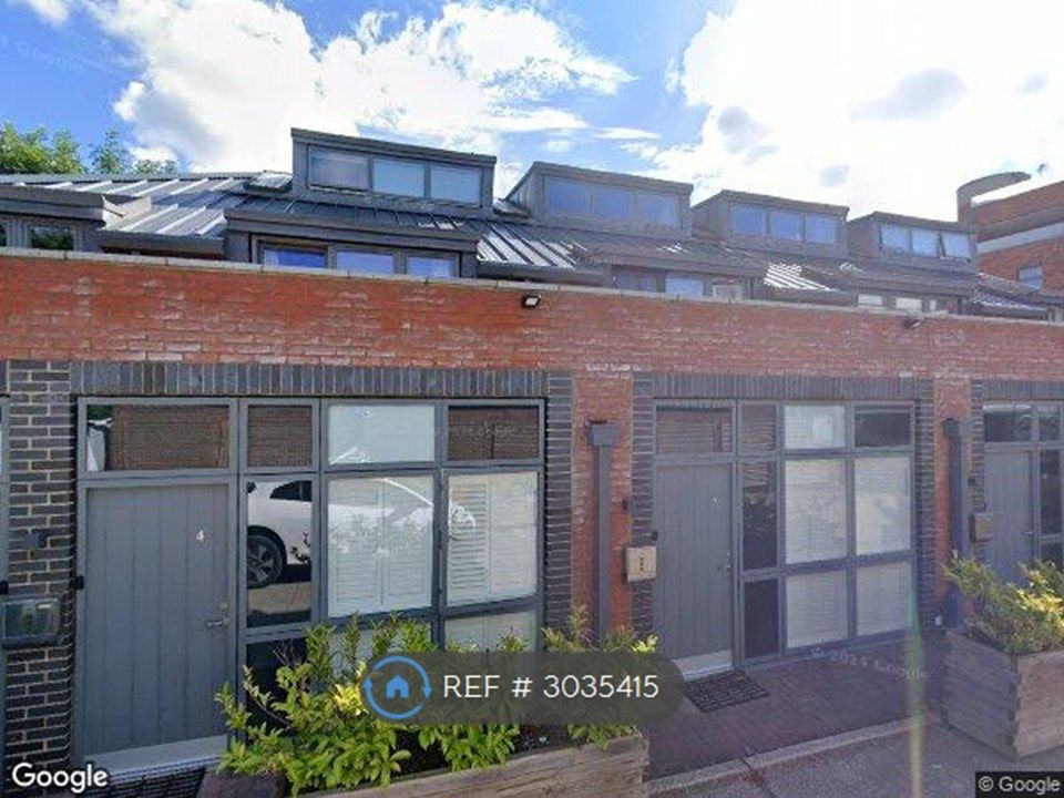 Property photo 2 of 35