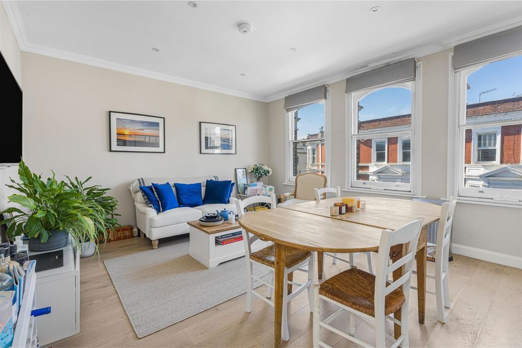 Property photo 2 of 11 1.Jpg