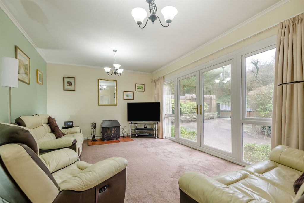 Property photo 3 of 29