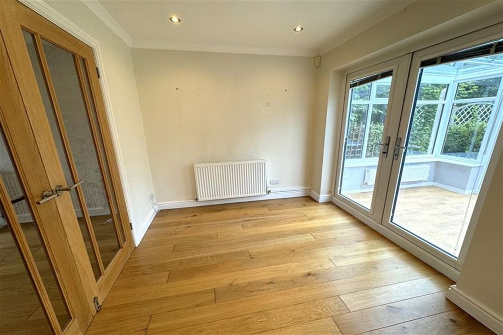 Property photo 3 of 20 (Main)