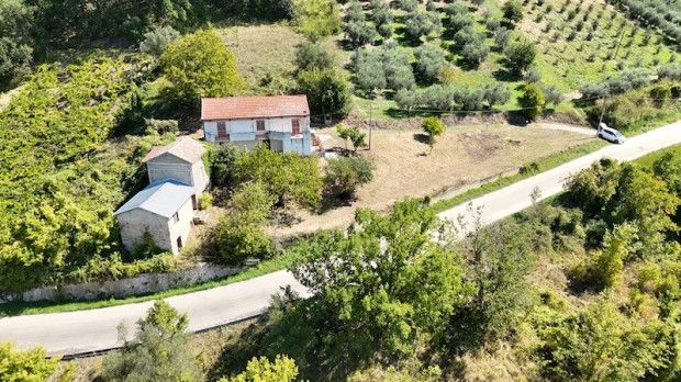 Property photo 2 of 20