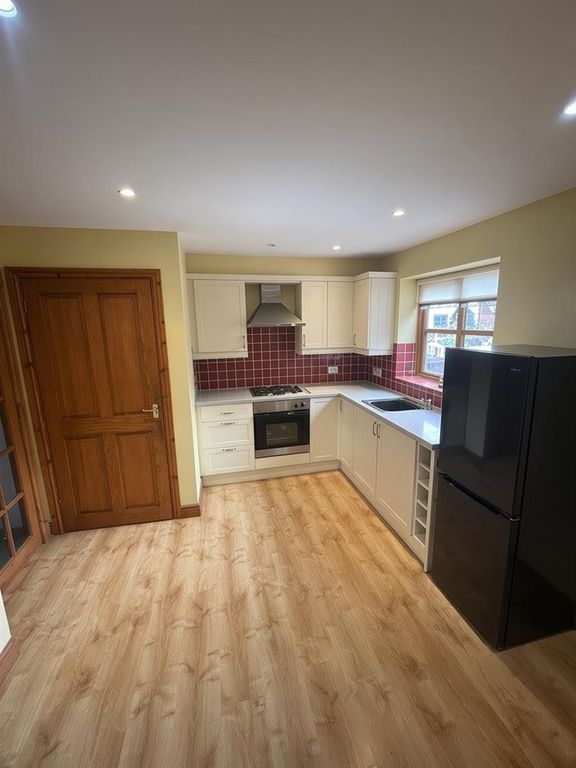 Property photo 2 of 12 Kitchen 1.Jpg