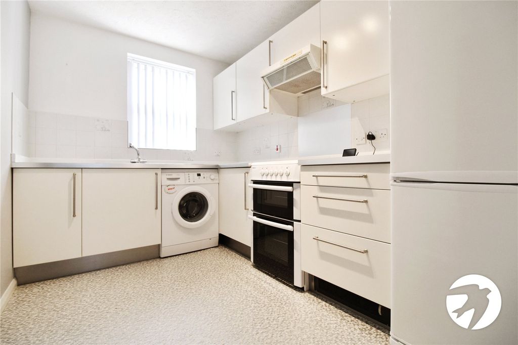 Property photo 3 of 5 Kitchen