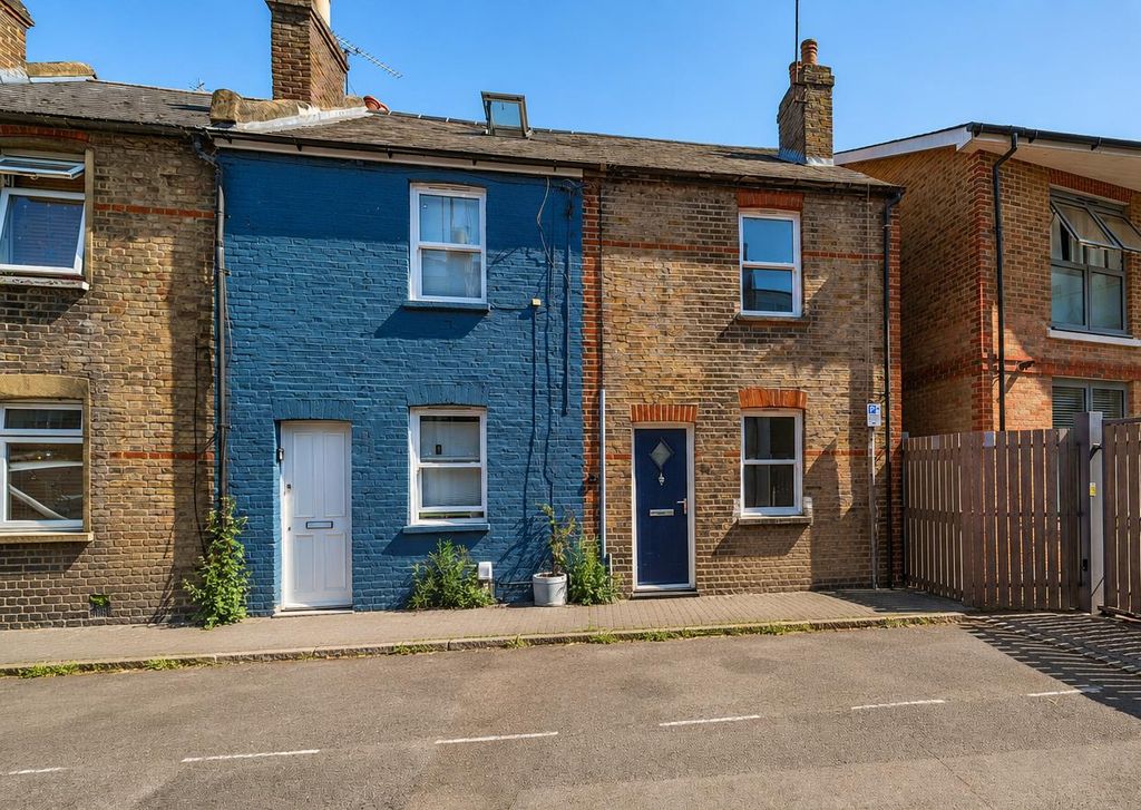 Property photo 1 of 18