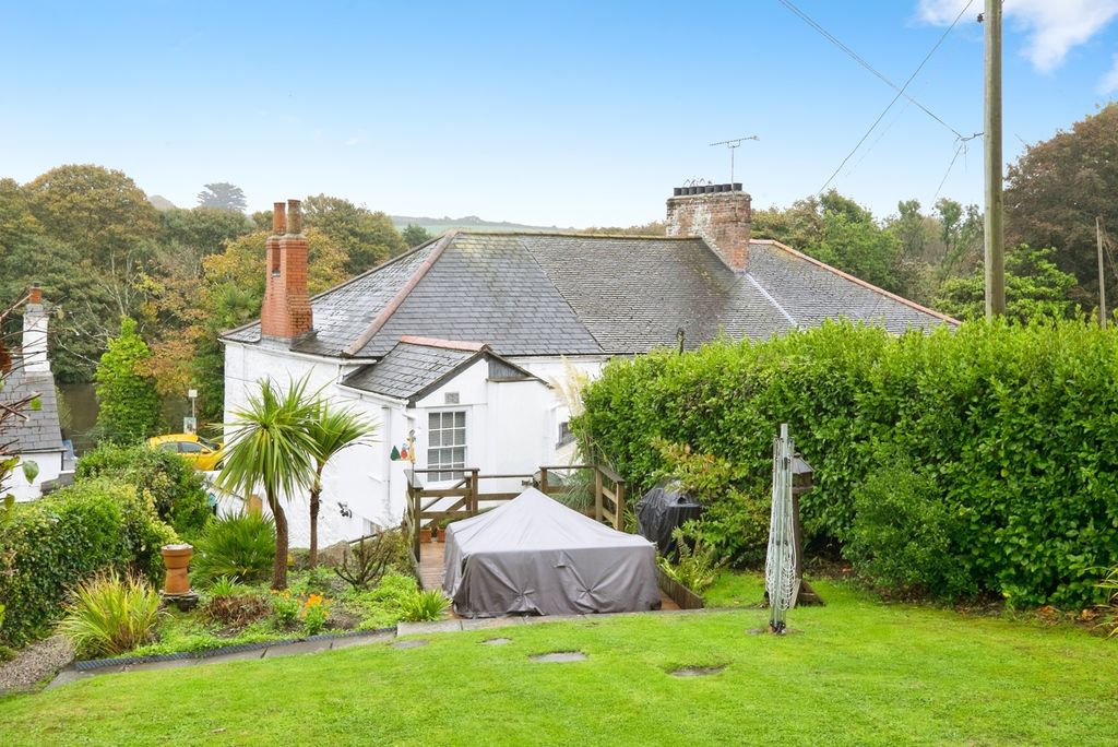 Property photo 3 of 17 Photo