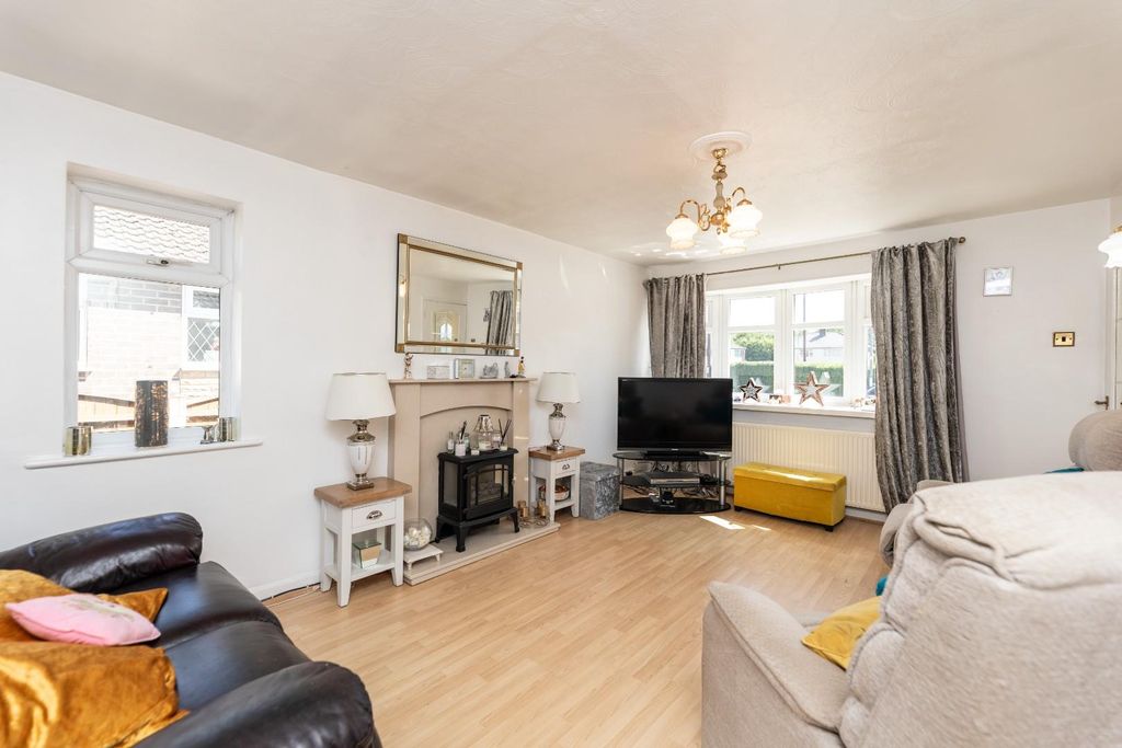 Property photo 3 of 12 5C5A9895.Jpg