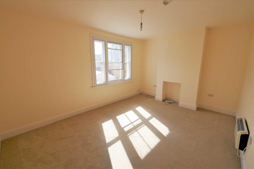 Property photo 2 of 7 Living Room