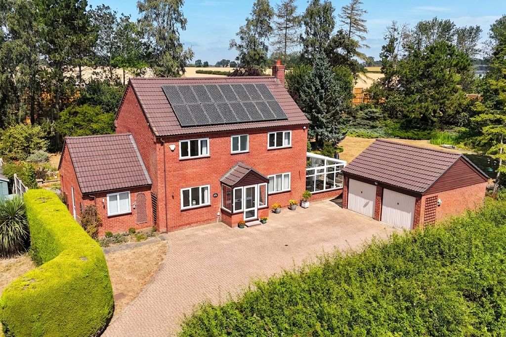 Property photo 1 of 36