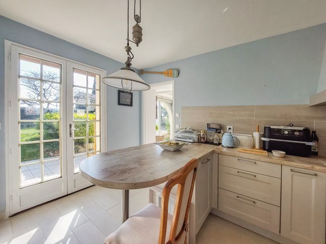 Property photo 3 of 21