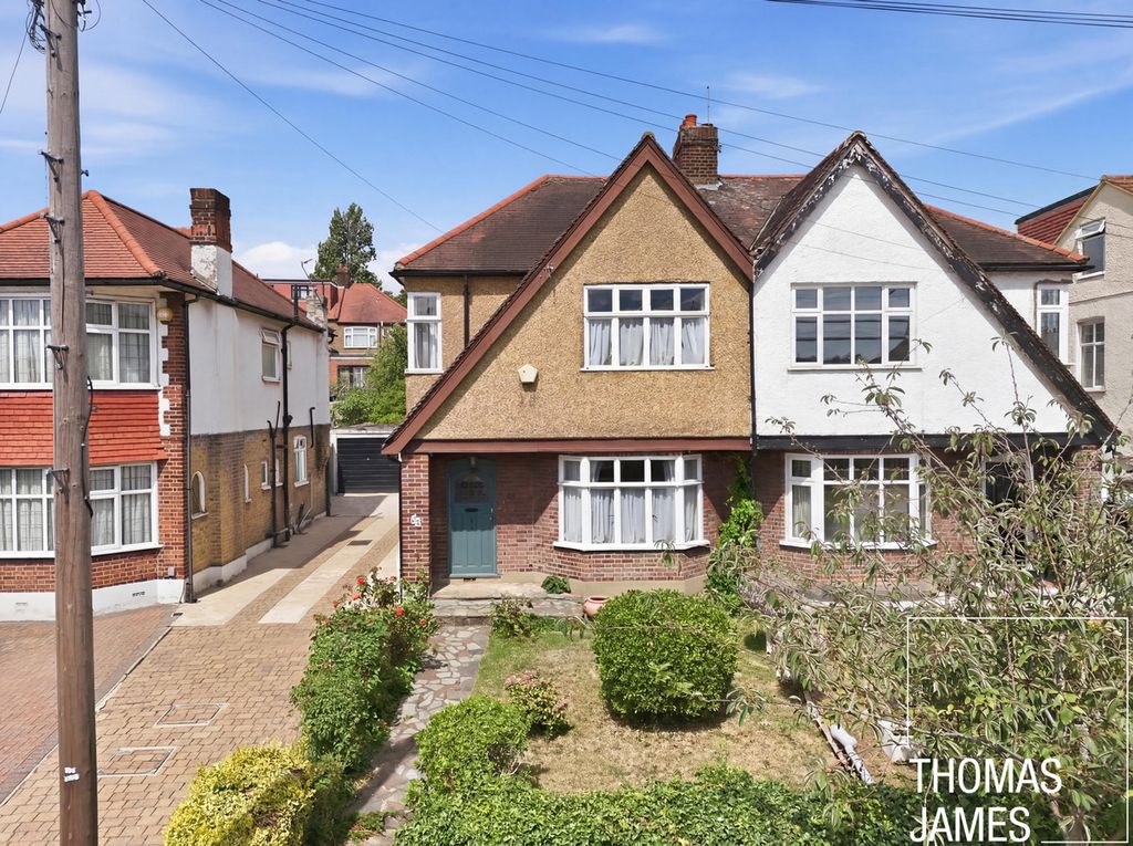 Property photo 1 of 27