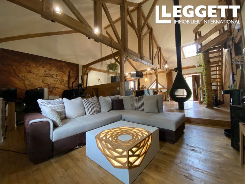 Property photo 2 of 10