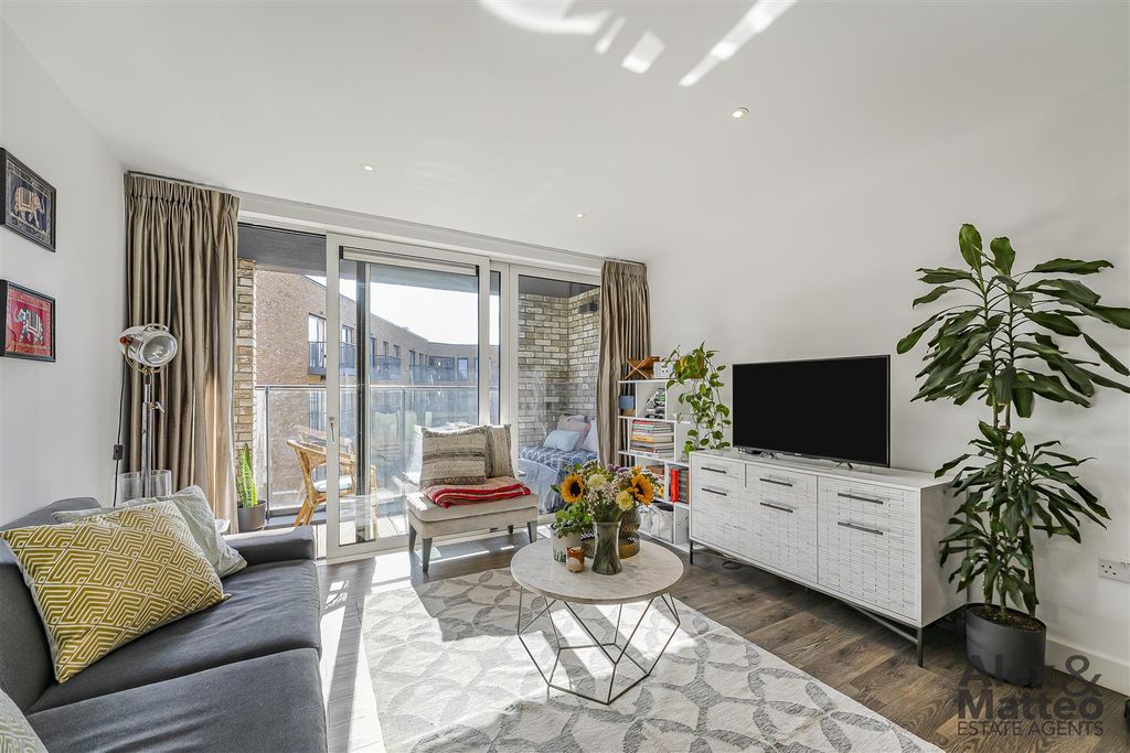 Property photo 3 of 21 Cadmus Court