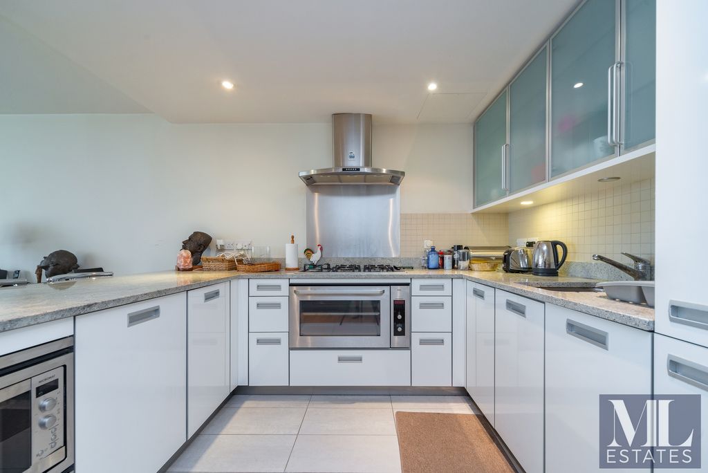 Property photo 3 of 11 Photo 9