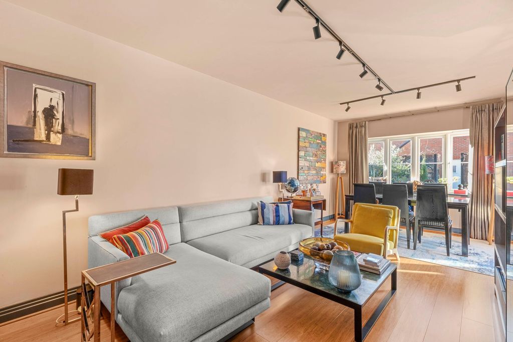 Property photo 3 of 18