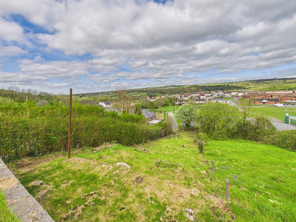 Property photo 2 of 20 Cam04045G0-Pr0085-Still020.Jpg