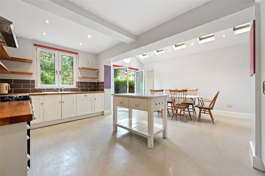 Property photo 3 of 17 Picture No. 13