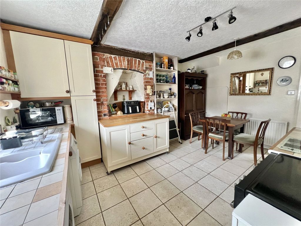 Property photo 2 of 14 Picture No. 09