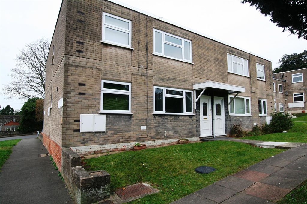 Property photo 1 of 7 Elmfieldgardens,27Front.Jpg