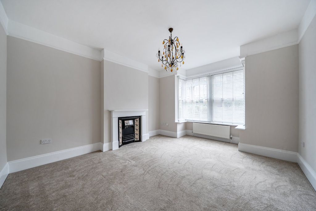 Property photo 3 of 8 Reception Room