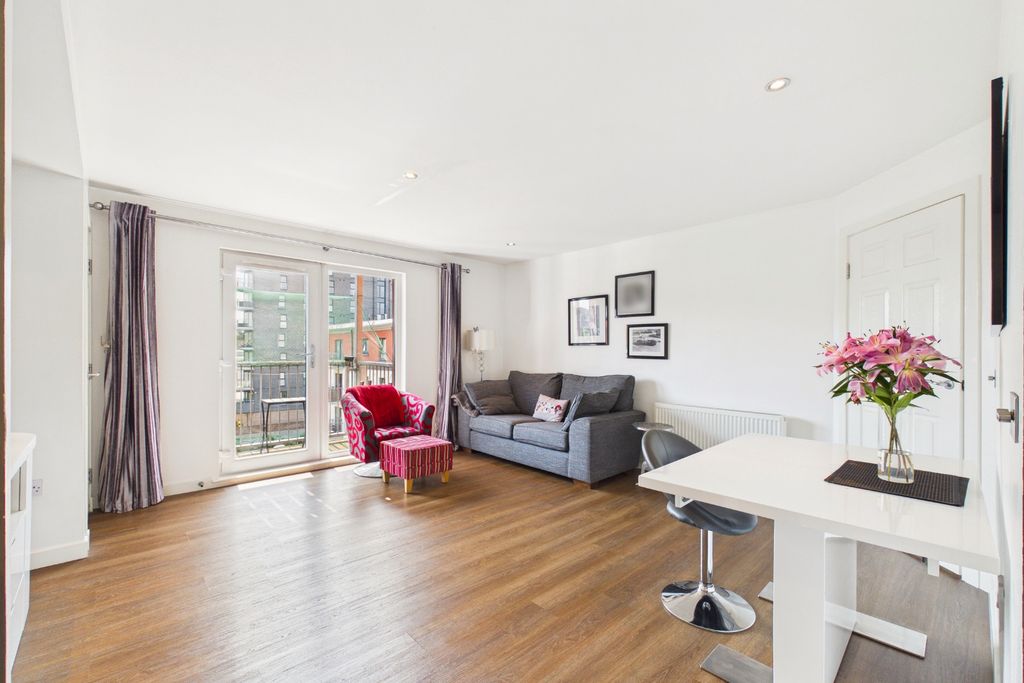 Property photo 3 of 18 5299052