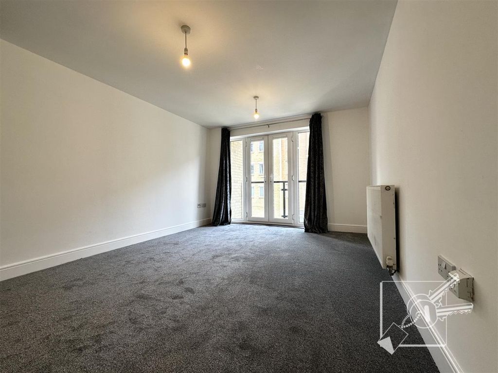 Property photo 3 of 13 Living Room