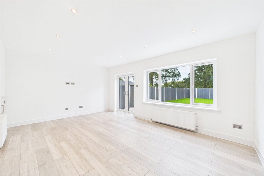 Property photo 2 of 13 Picture No. 08