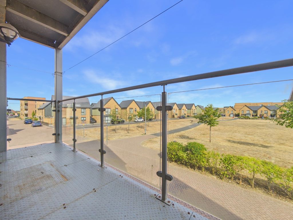 Property photo 3 of 17 5372265