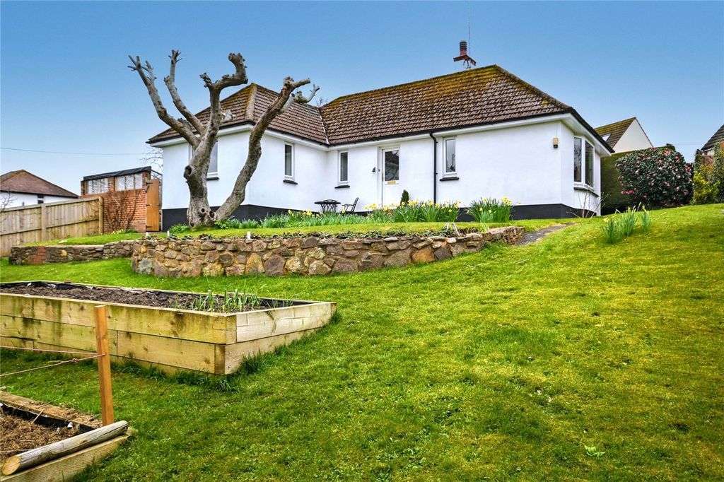 Property photo 3 of 23 Picture No. 01