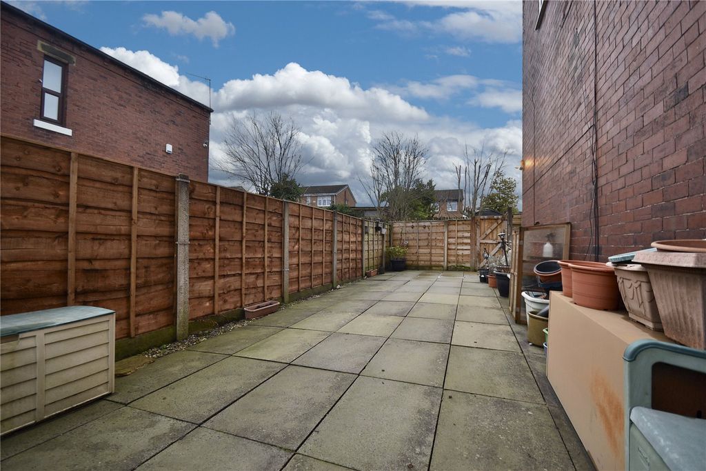 Property photo 2 of 21 Picture No. 19