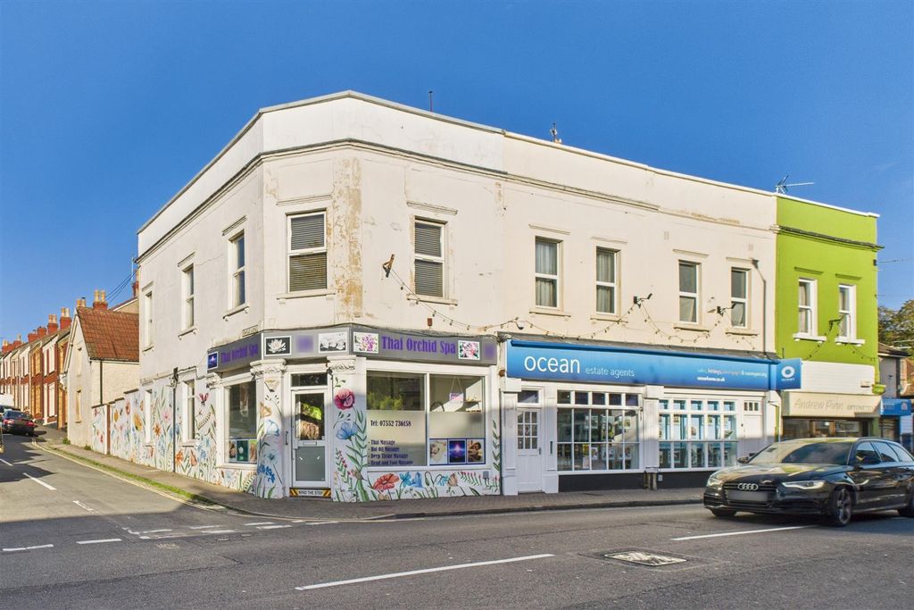 Property photo 2 of 34 18, High Street Shirehampton, Bristol, Bs11 0Dp |