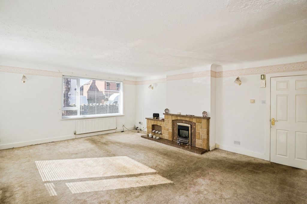 Property photo 2 of 16 Living Room