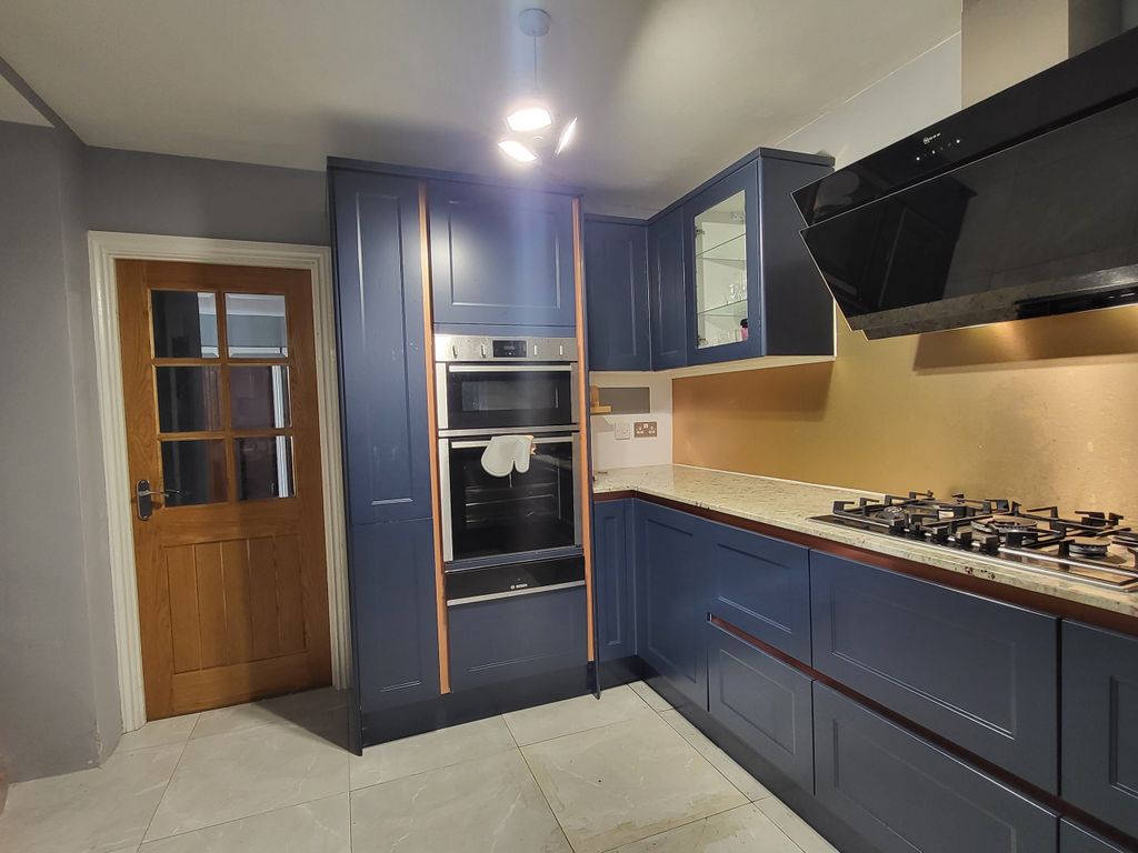 Property photo 3 of 17 Photo 3